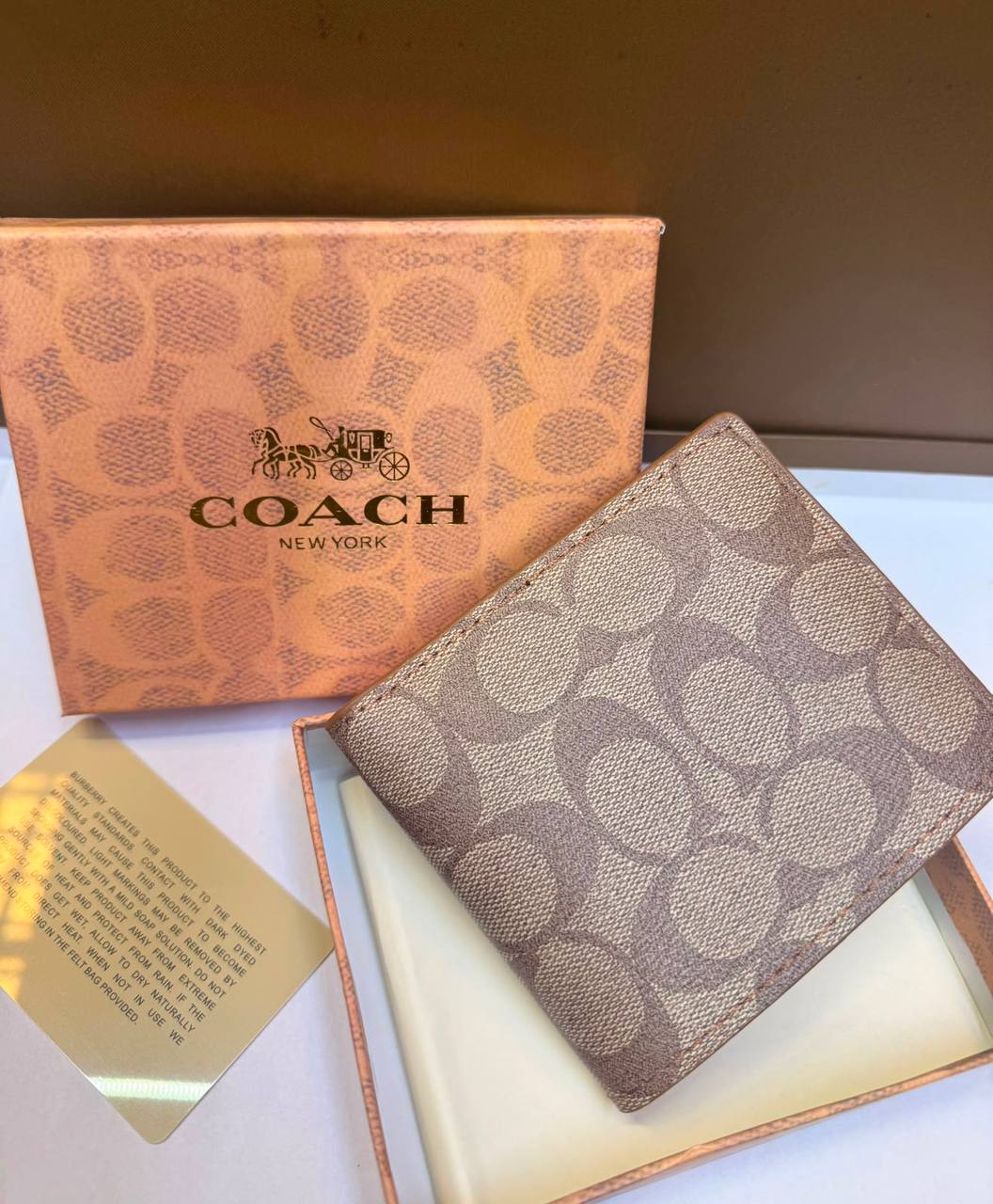 Wallets
With box 
35 dhs🇦🇪🇦🇪

Zain93
♥️♥️♥️