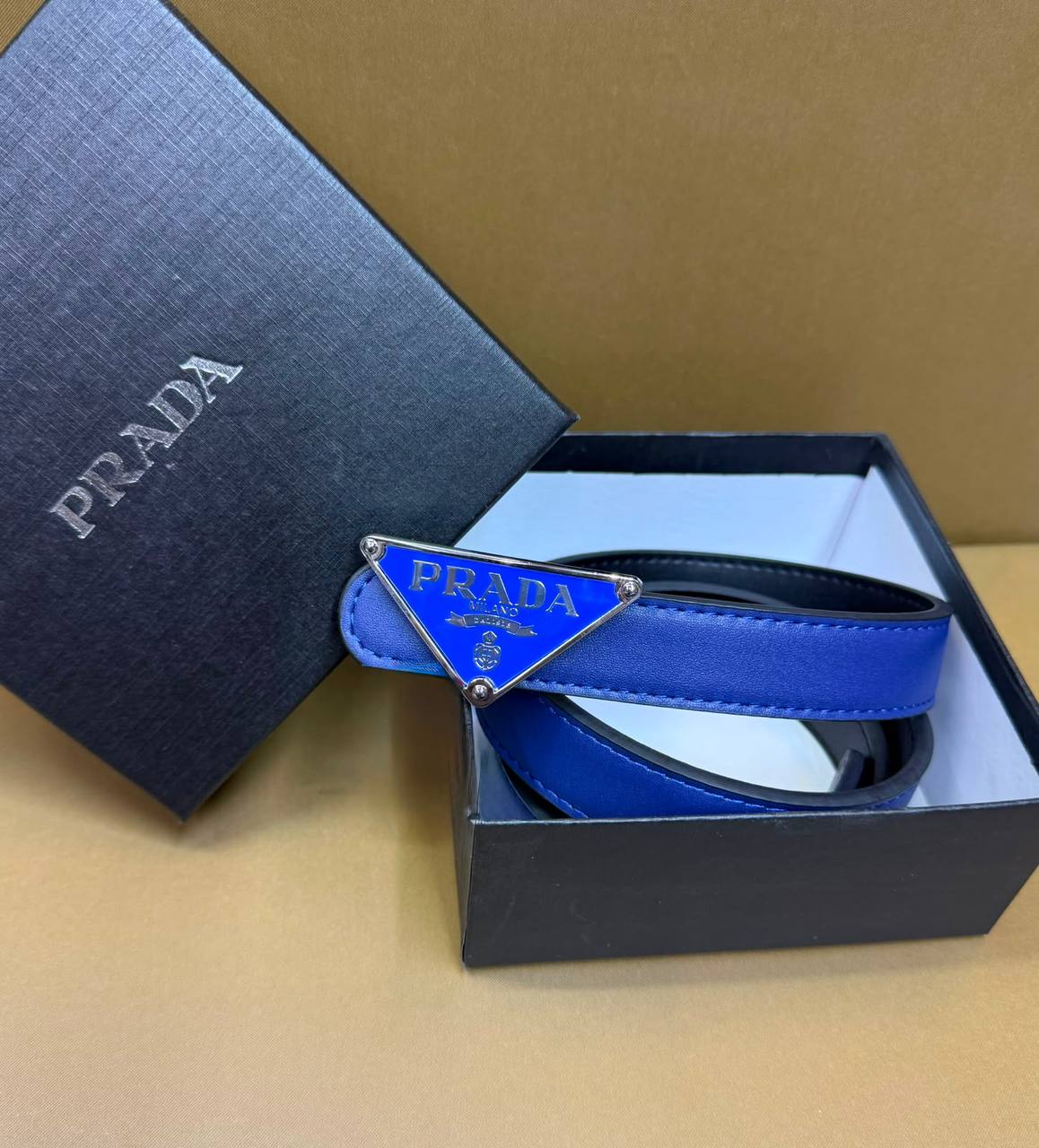 Ladies Belts 
With box
40 dhs🇦🇪🇦🇪

Zain93
♥️♥️♥️