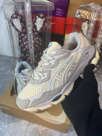 ASICS Gel-NYC 'Ivory Mid Grey'
36-45 AVAILABLE 🤩
240 dhs💓

Zain242
♥️♥️♥️