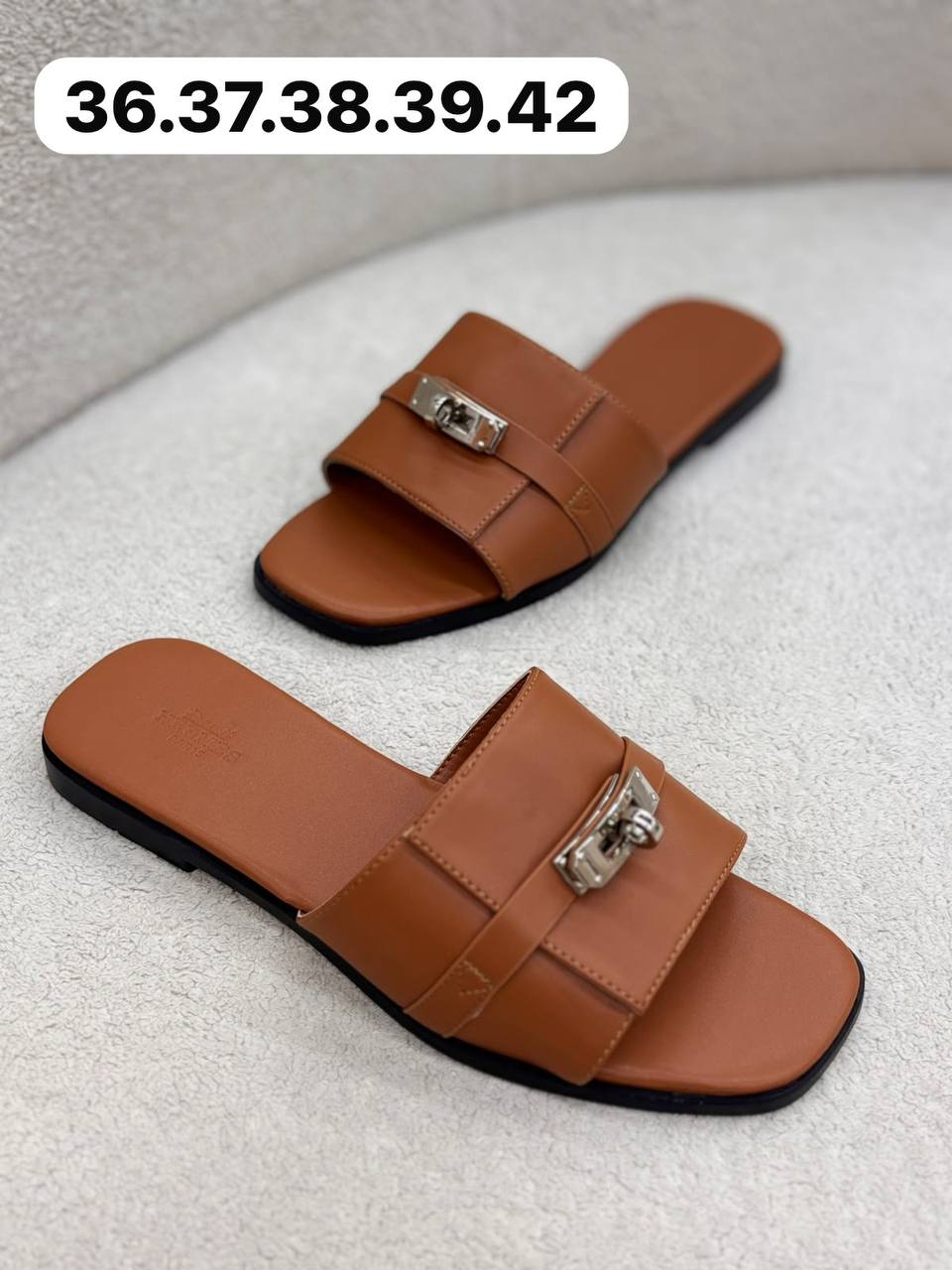 Hermes 
100 dhs✅
Size 36-42

Zain55
♥️♥️♥️