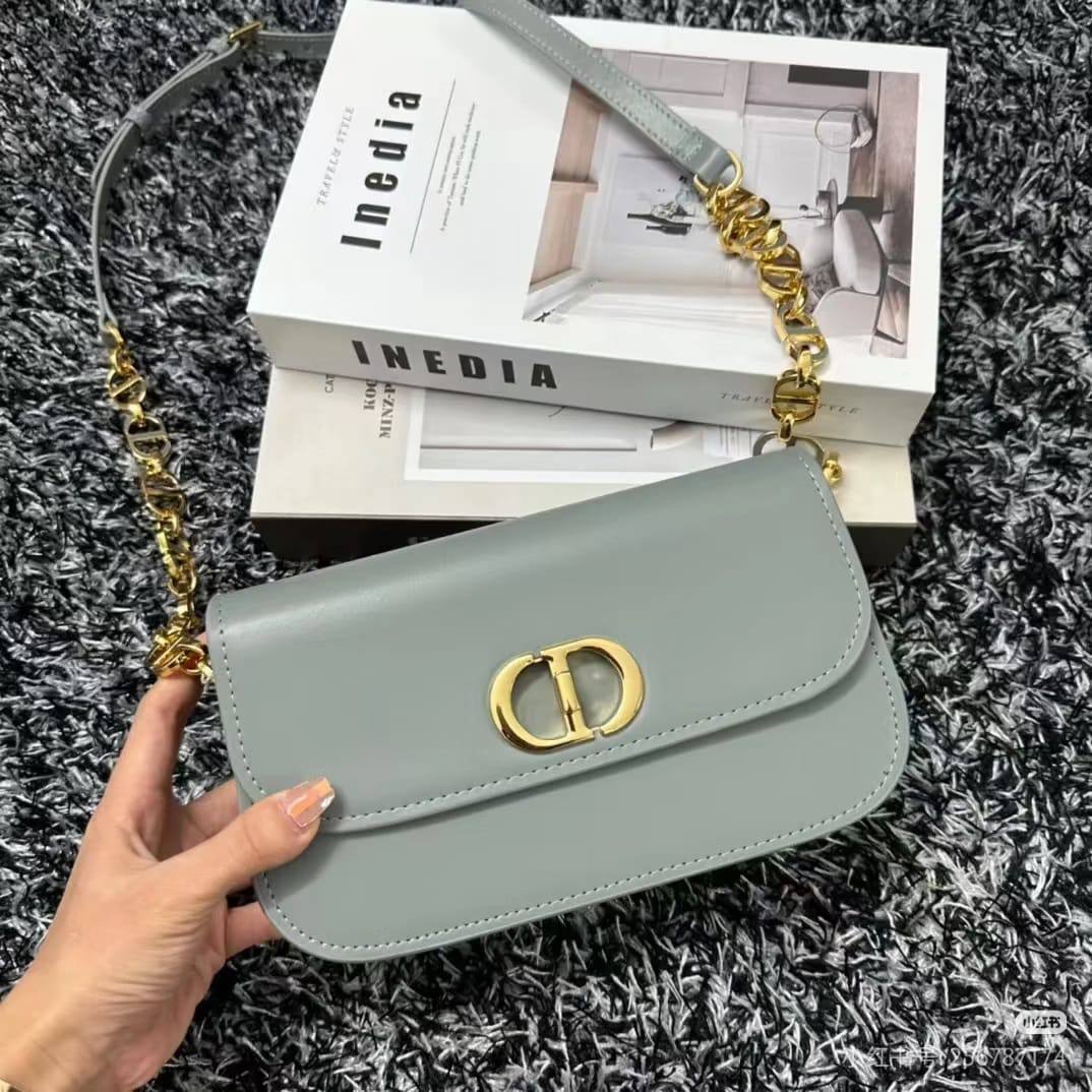 Mixed brands (bags)
Dior
Balenciaga
Lv
Valentino
Chanel
Gucci
Celine
Baguette
Miu Miu

120 dhs🇦🇪🇦🇪

Zain10
♥️♥️♥️