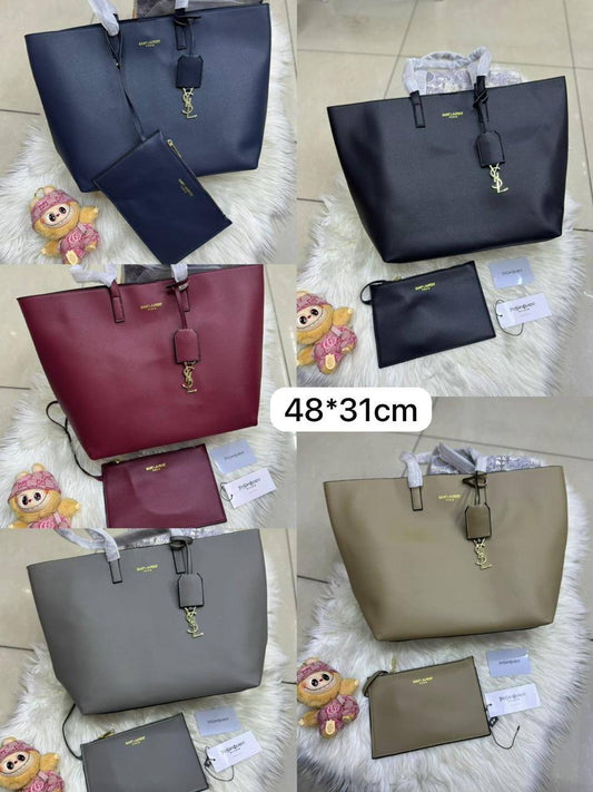 ❤️ Ysl Tote
1️⃣ First quality 
Size : 48 * 31 cm
95 dhs✅

Zain115
♥️♥️♥️