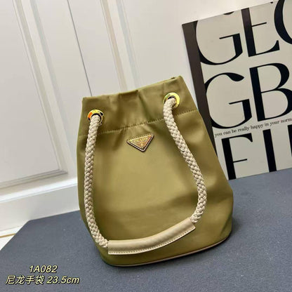 Parada🙋‍♂️💕💕
Master
23.5cm 🥰 
310 dhs❣️

Zain228
♥️♥️♥️
