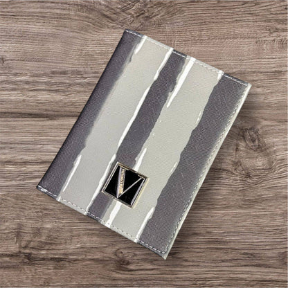 Victoria's Secret 

Passport holder 

new came 

20 dhs🇦🇪🇦🇪

Zain39
♥️♥️♥️