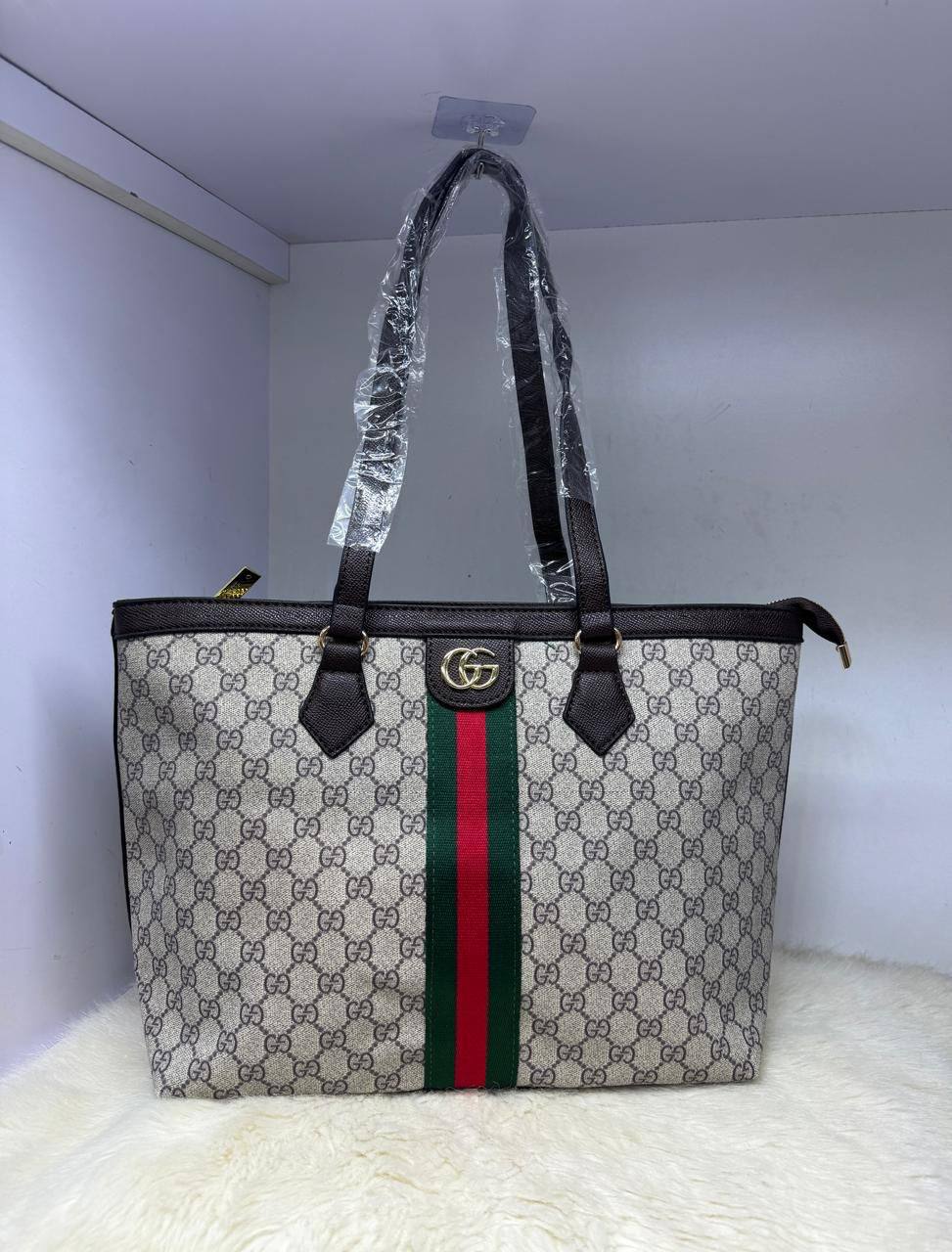 Gucci

80 dhs🇦🇪🇦🇪

Zain136
♥️♥️♥️