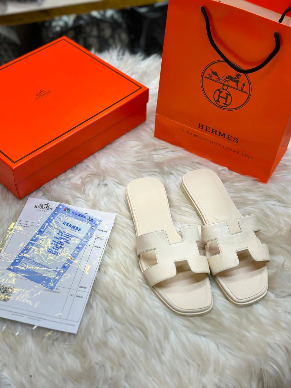 Hermes
Size:36 to 41
90 dhs🇦🇪🇦🇪

Zain241
♥️♥️♥️