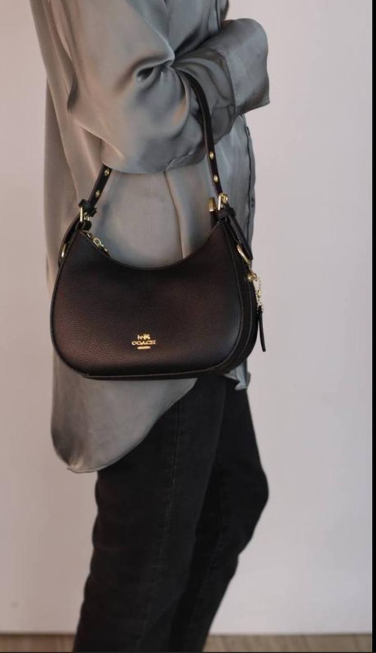 Coach
*24cm
90 dhs✅

Zain118
♥️♥️♥️