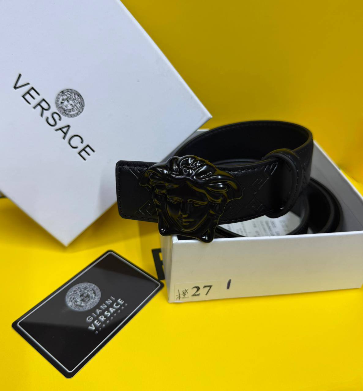 Loewe Belt

With box 
🎁🎁🎁

40 dhs🪙💕

Zain93
♥️♥️♥️