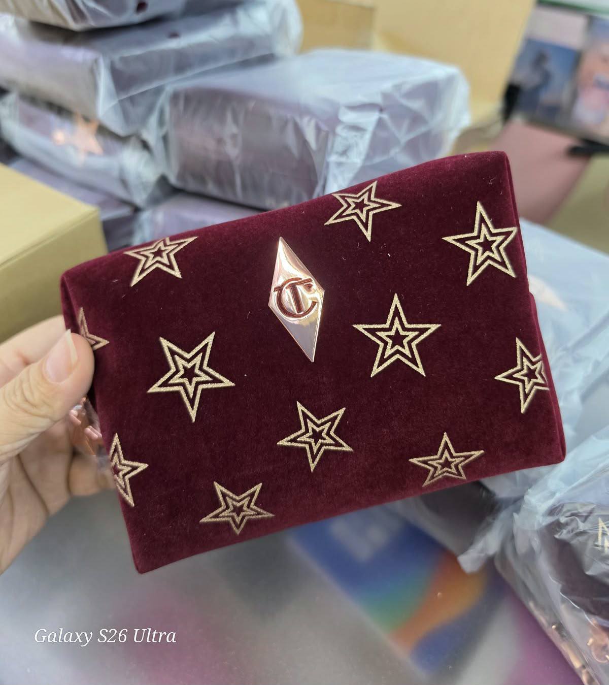 Charlotte pouch 

65 dhs

Zain36
♥️♥️♥️