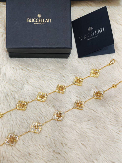 Master branded accessories 

Ask Price WhatsApp

0568585901
0507557372

Zain122
♥️♥️♥️