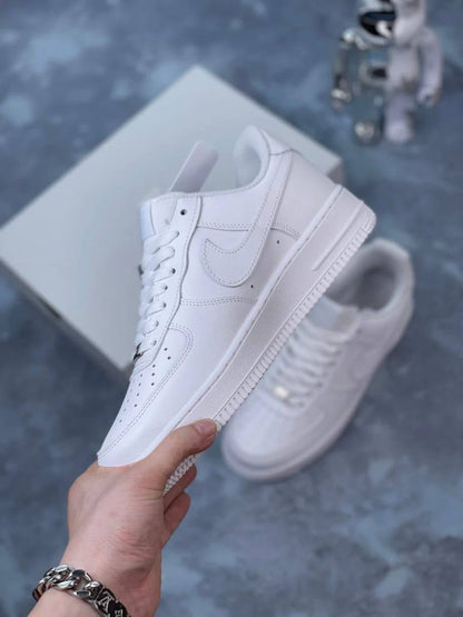 Nike
Size 40 to 45  
110 dhs✅
master quality

Zain27
♥️♥️♥️
