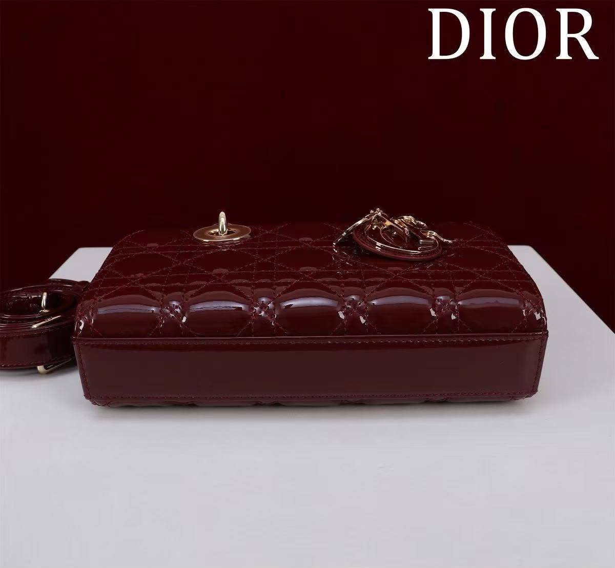 Dior D-joy✅
*Size 22 cm*
For Price 👇 WhatsApp✅
0568585901 
0507557372
0552275751 Owner Zain 👌

Zain274
♥️♥️♥️