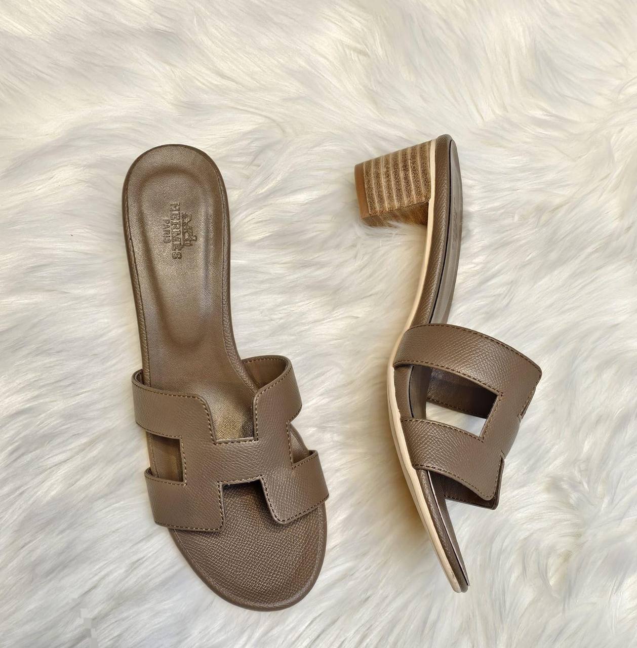 HERMES 
☘️ *SIZE  36  to 41 ☘️                                                                                                       
180 dhs✅

Zain224
♥️♥️♥️