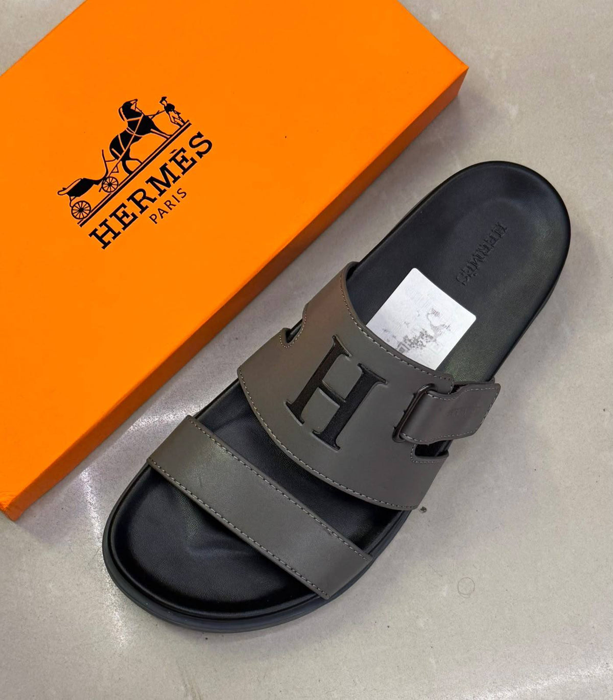 Hermes

110 dhs🇦🇪🇦🇪

40 TO 45

Zain183
♥️♥️♥️