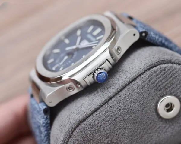 Patek Philippe denim 
watch for men good quality automatic 
350 dhs💓

Zain59
♥️♥️♥️