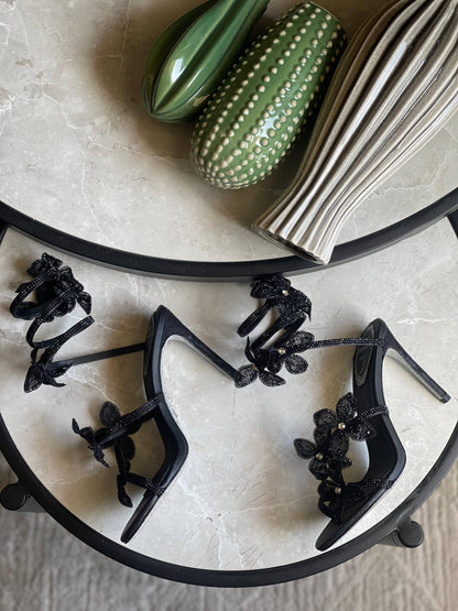 RENE CAOVILLA ✔️
SUPER MASTER QUALITY ✅
Size : 36 TO 41 🐾
650 dhs🗽

Zain113
♥️♥️♥️