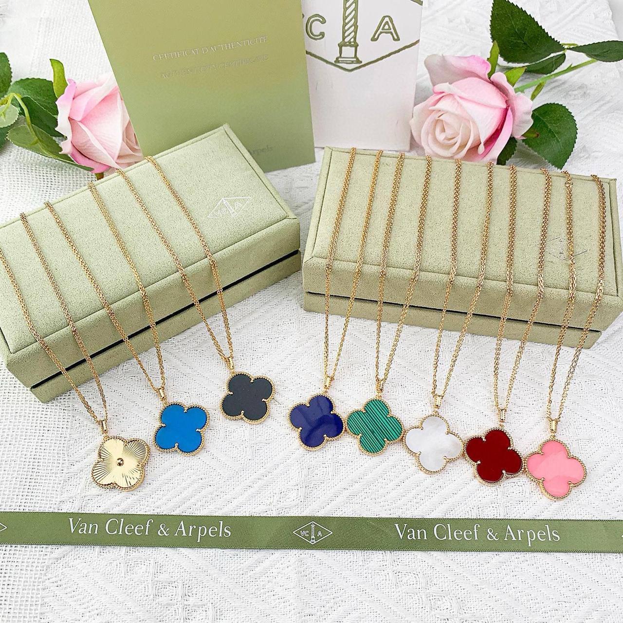 LONG NECKLACE 
VCA 💫✨
WITH BOX AND PAPER BAG🛍️🎁
65 DHS🇦🇪🇦🇪
EACH
BIG FLOWER

Zain89
♥️♥️♥️