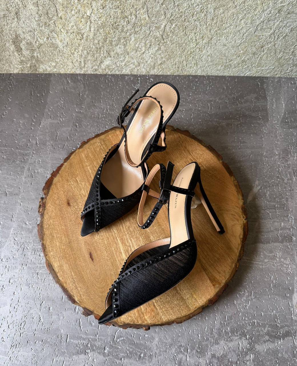 ANDREA WAZEN
SuperMaster Quality 💯
450 dhs✅
Size: 36-41 💥

Zain171
♥️♥️♥️