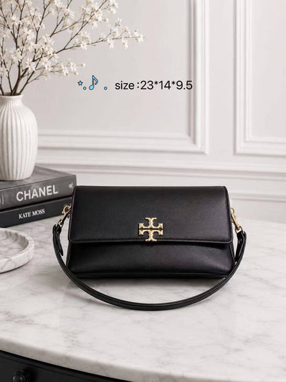 TORY BURCH 

Withbox

105 dhs🇦🇪🇦🇪

Zain38
♥️♥️♥️