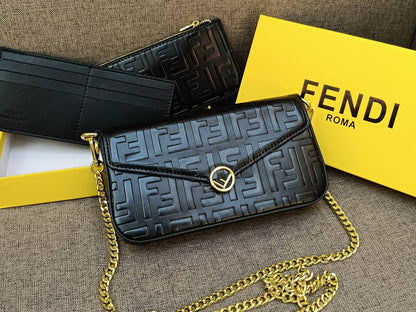 Gucci - Fendi
90 dhs🇦🇪🇦🇪
with box

Zain26
♥️♥️♥️
