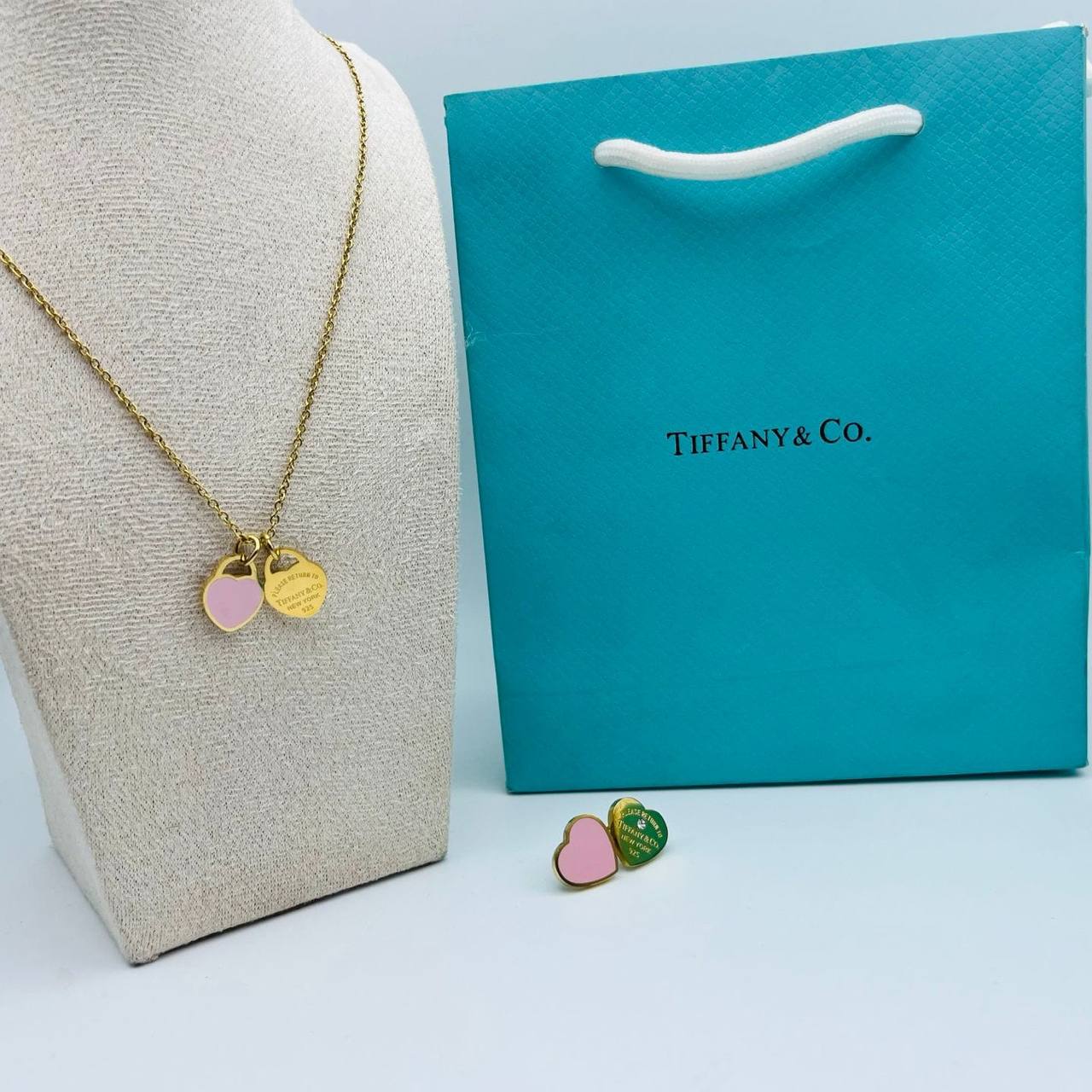 New arrival Tiffany stainless steel with 18k gold plated set of 2 
45 dhs🪙🌨️
50 dhs🪙🌨️
with Tiffany box and paperbag
🎁🎁🎁

Zain243
♥️♥️♥️
