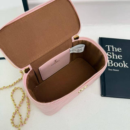 Chanel

90 dhs❣️

With box
🎁🎁🎁

Zain219
♥️♥️♥️