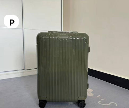 Rimowa Essential 
Travel Bags
master quality 
450 dhs✅

Zain295
♥️♥️♥️