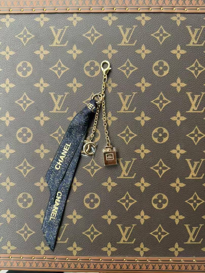 New
40 dhs🪙🌨️ 
high quality 

Zain26
♥️♥️♥️