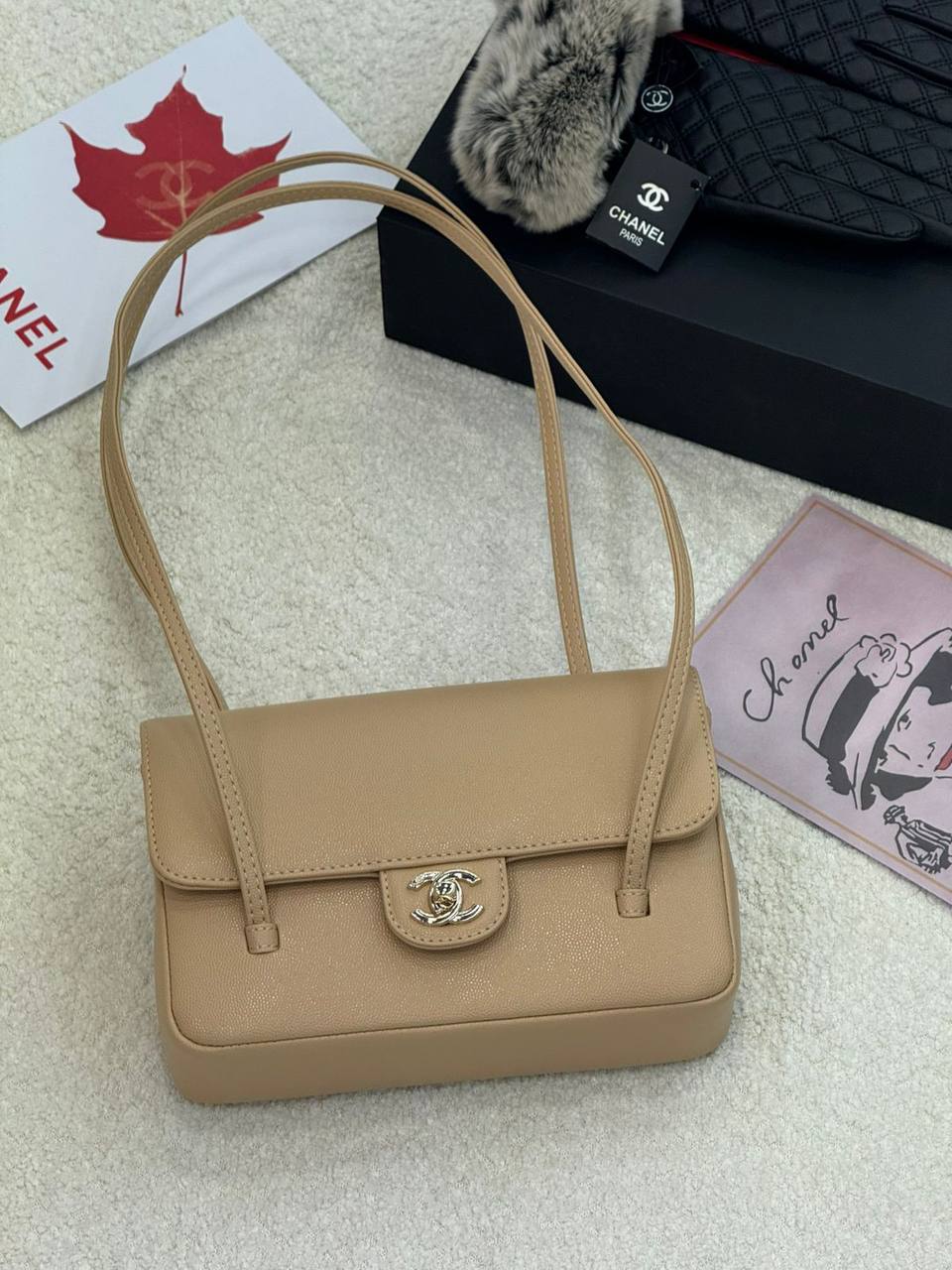 Chanel 
Master❣️
22Cm 

With Box
🎁🎁🎁

250 dhs✅

Zain131
♥️♥️♥️