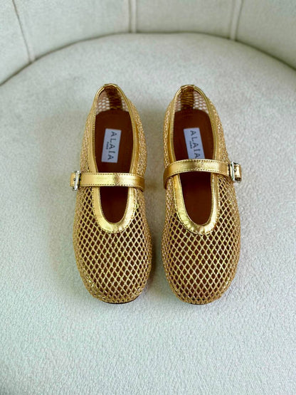 ALAIA
Super *AAA* *+* Quality 💯 
With original packing🎁🎁
SIZE:36and41
Available now
450 dhs🇦🇪🇦🇪

Zain309
♥️♥️♥️