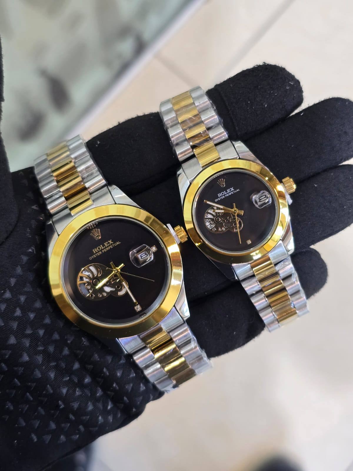 Rolex couple Set 
110 dhs🇦🇪🇦🇪

Zain29
♥️♥️♥️