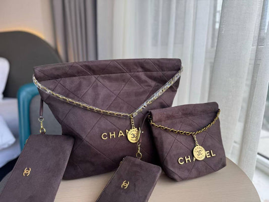 Chanel Master +++
Small 250 dhs🪙💚
Big 260 dhs🪙💚

Zain141
♥️♥️♥️