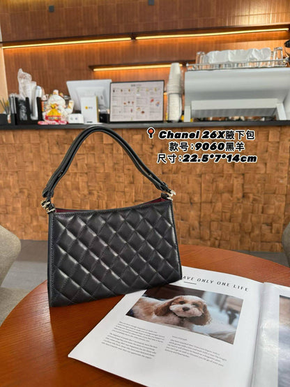 Chanel
Master+++
270 dhs❣️

Zain153
♥️♥️♥️