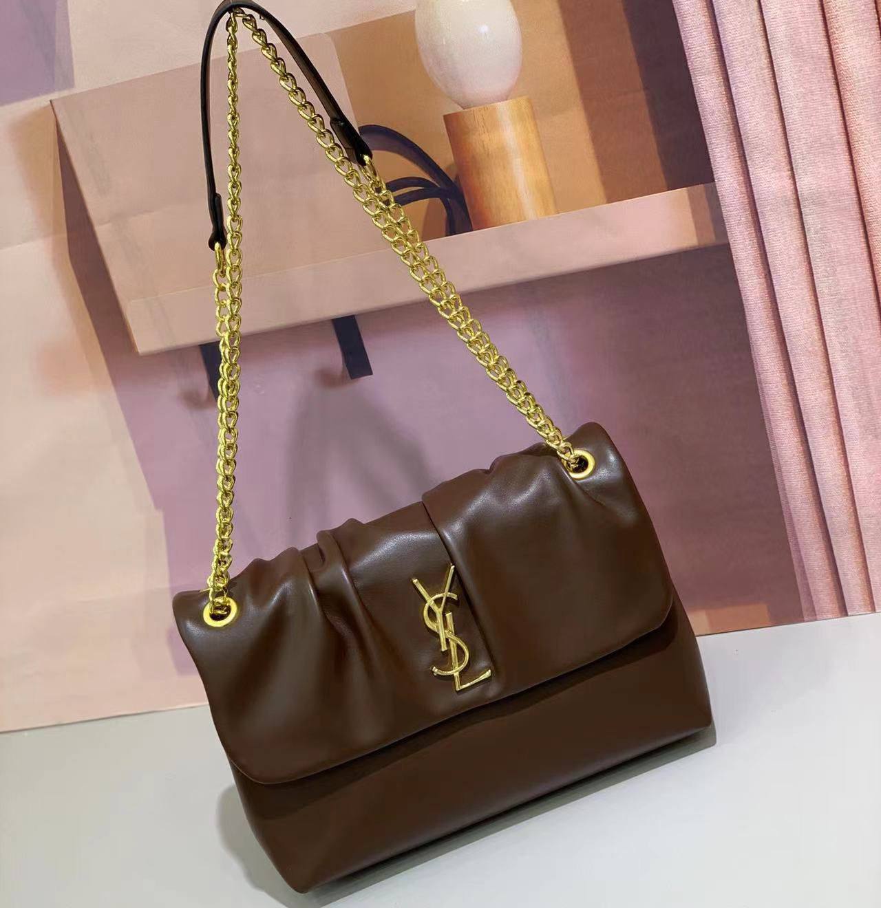 YSL 
Good Quality 
With Box 
🎁🎁🎁

105 dhs❣️

Zain250
♥️♥️♥️