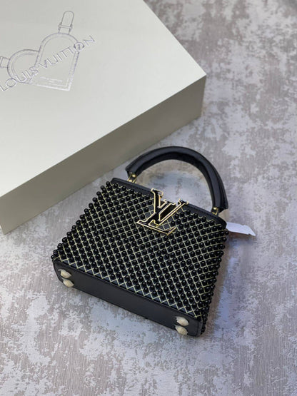LV
High Quality offer
290 dhs🗽

Zain175
♥️♥️♥️