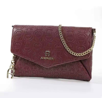 Aigner

85 dhs🌺

with box
🎁🎁🎁

size 20cm

Zain35
♥️♥️♥️