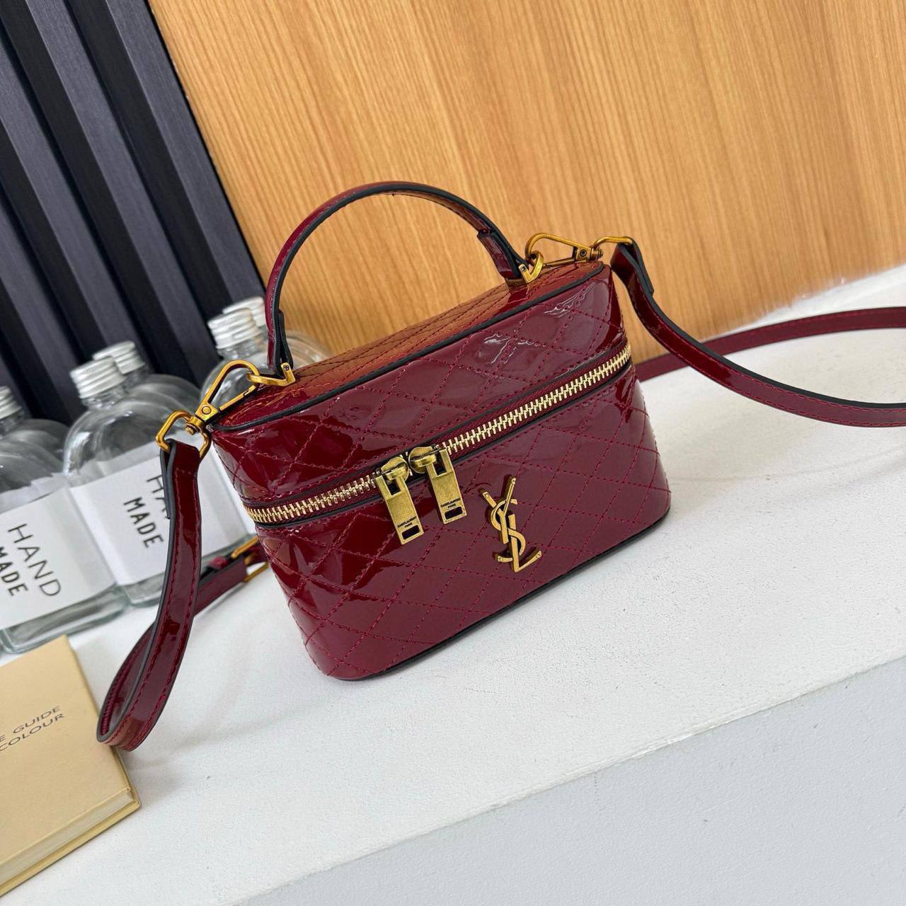 YSL
65 dhs🪙🖤

With box
🎁🎁🎁

Zain219
♥️♥️♥️