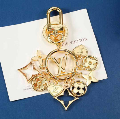 65 dhs🪙💕 
keychain And Bag Charm

Zain89
♥️♥️♥️