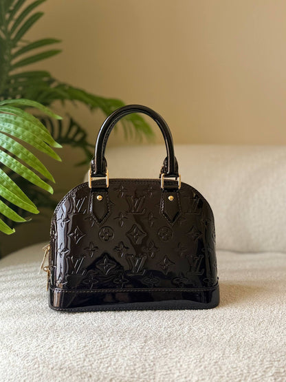 🌿💗*Louis Vuitton*😍🍃
    
            🍂 🩵🤍 🍂
For Price 👇 WhatsApp✅
0568585901 
0507557372
0552275751 Owner Zain 👌

Zain246
♥️♥️♥️