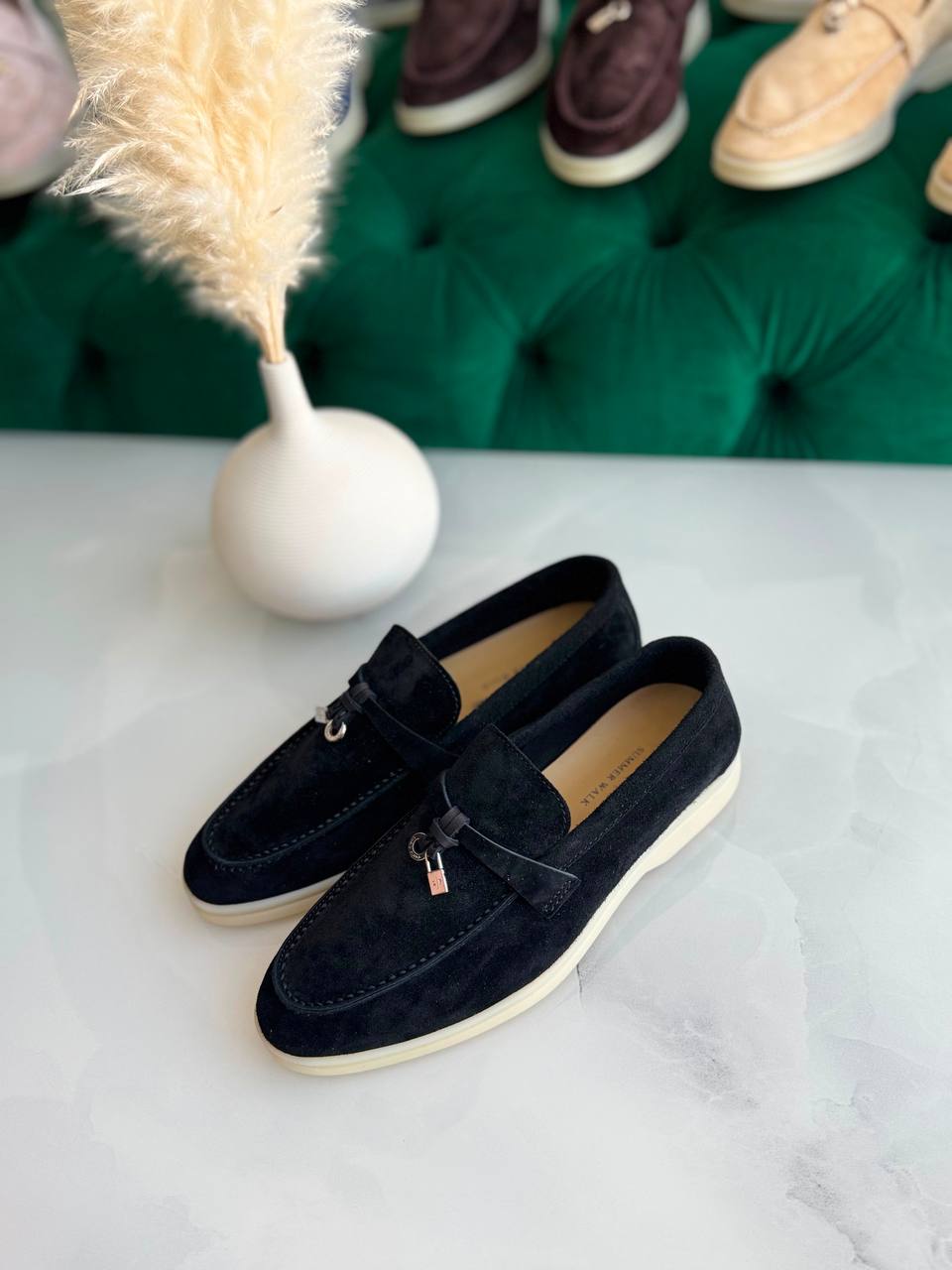 Loro Piana 
Vip quality 
Size:36 to 42
450 dhs🇦🇪🇦🇪

Zain113
♥️♥️♥️