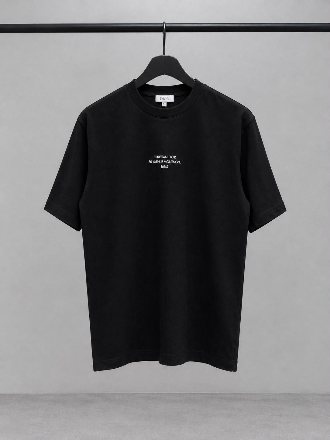 DIOR❣️
SUPER MASTER QUALITY ✨
SIZE :S M L XL XXL
320 dhs🇦🇪🇦🇪

Zain327
♥️♥️♥️