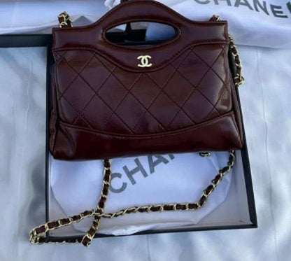 Chanel
with box
95 dhs✅

Zain219
♥️♥️♥️
