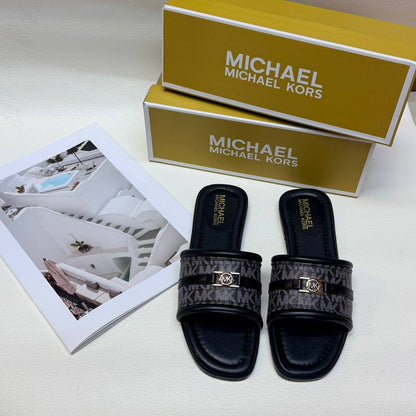 MK
Size 36to41
70 dhs💓

Zain236
♥️♥️♥️