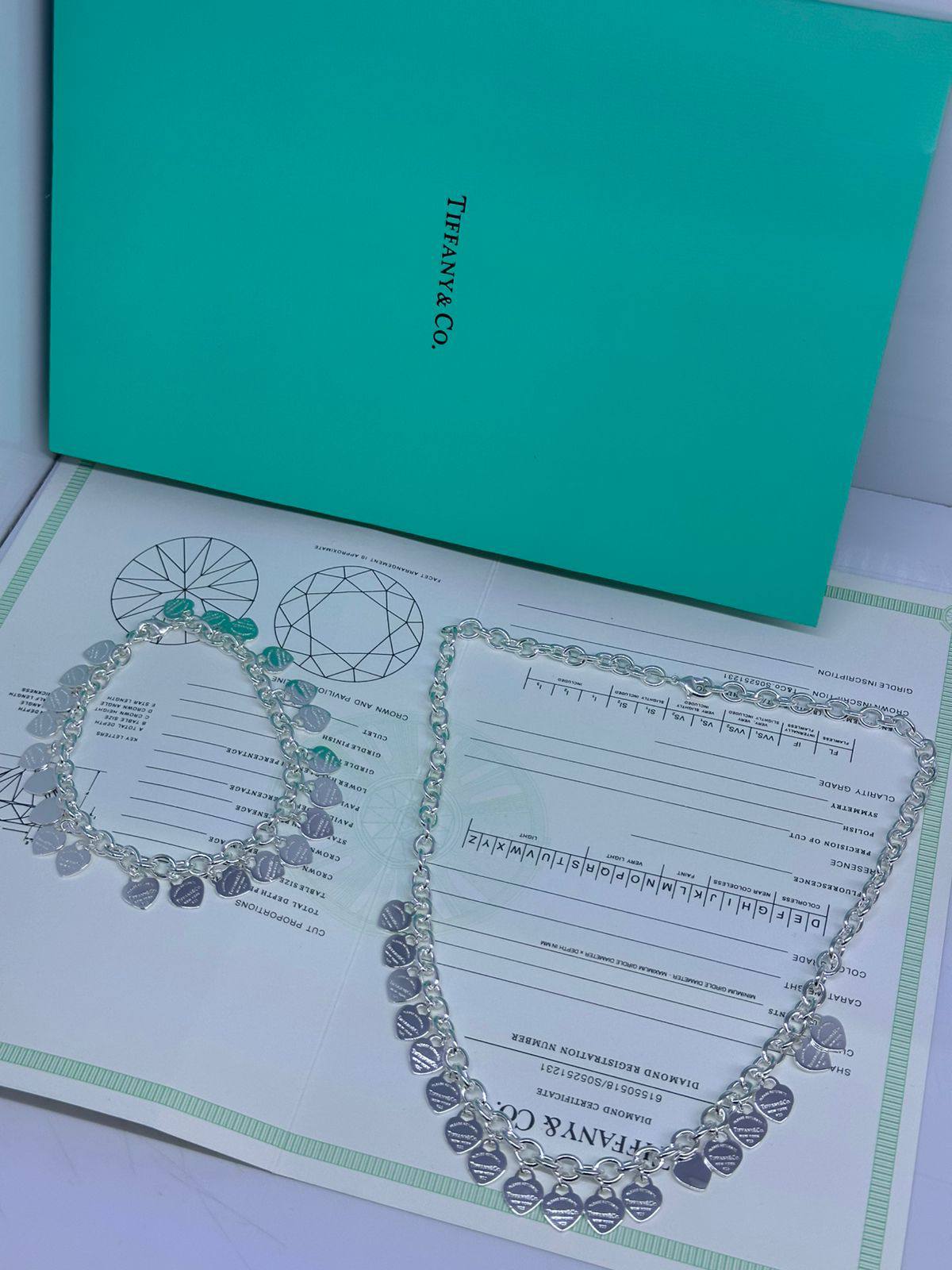 Tiffany ❤️‍🔥*
Necklace 🦋
Bracelet 🐦‍🔥
Master quality 💯
With normal boxes 📦 
125 dhs❣️
With master box 🗃️ 
135 dhs❣️

Zain216
♥️♥️♥️