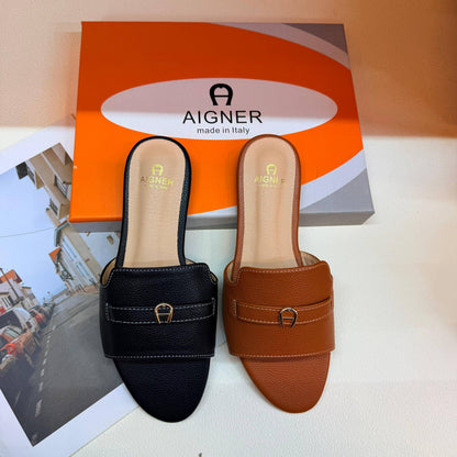 Aigner
Size 36 to 41
75 dhs❣️

Zain236
♥️♥️♥️