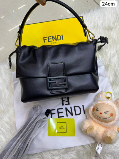 ❤️ Fendi Mamma Baguette
1️⃣ First quality +🎁
Size : 24 * 17 * 9 cm
80 dhs🌺
with box 🎁

Zain115
♥️♥️♥️