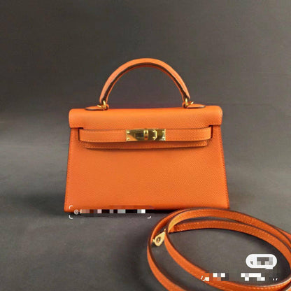 Hermes Killy
1⃣️ First quality +🎁
Size : 20.5 *14 cm
85 dhs❤️
with box🎁

Zain115
♥️♥️♥️