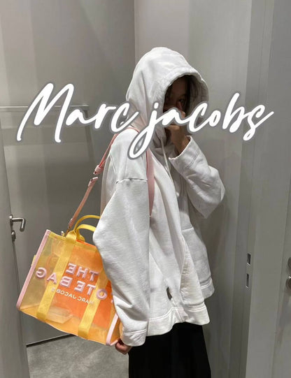 MARC JACOBS
 THE TOTE BAG  
BEACH BAG
 HIGH QUALITY 
110 dhs💛

Zain295
♥️♥️♥️