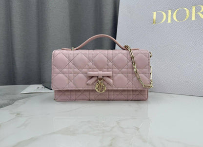 Dior ✨💕✨
New collection ✨✨✨
SuperMaster Quality 🔥🔥
Available Now ❤️❤️❤️
For Price 👇 WTSP Text Zain 0568585901

Zain252
♥️♥️♥️