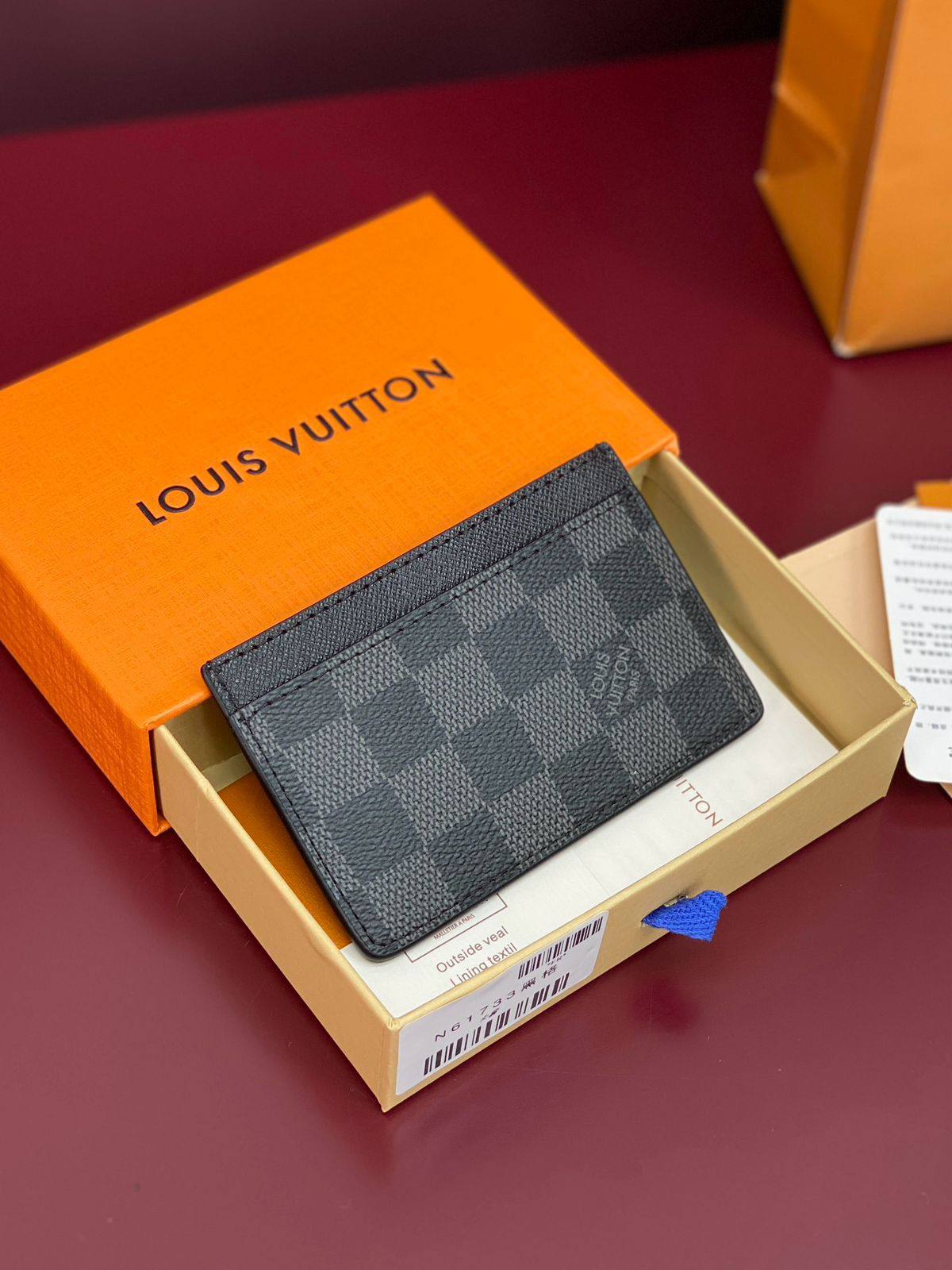 💞  *Lv*💞
💞*card holder*💞
210 dhs🪙🌨️

Zain275
♥️♥️♥️